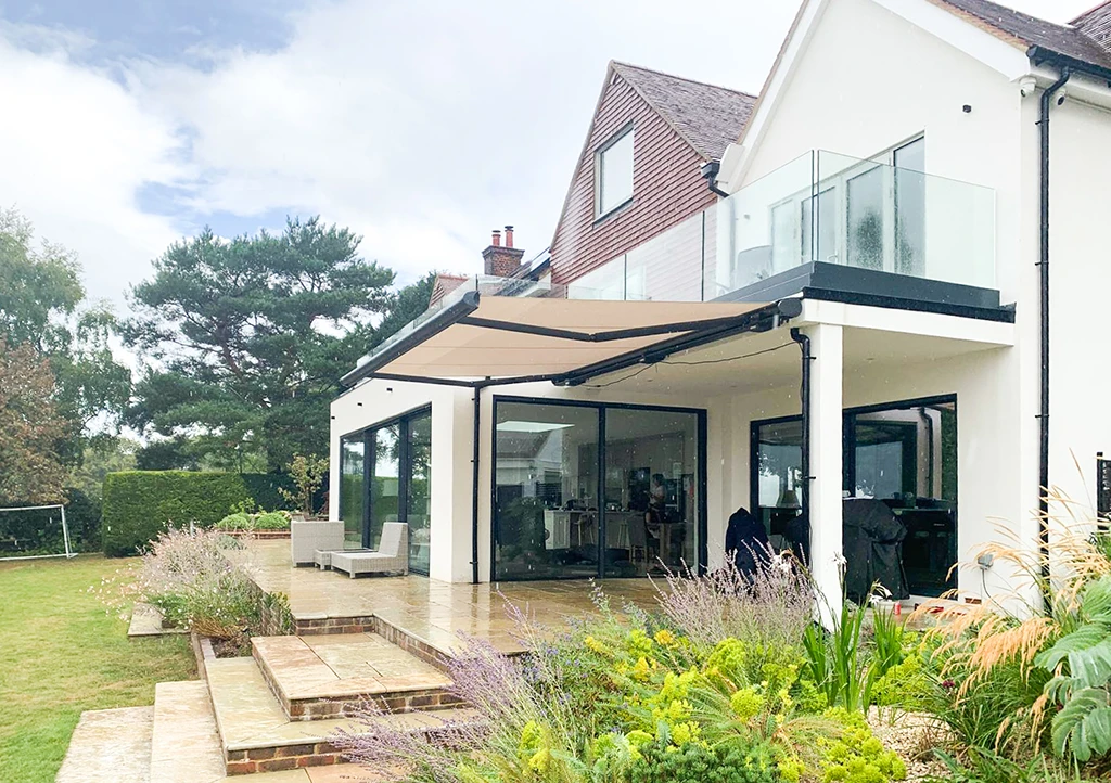Markilux 6000 Retractable Awning in Oxted