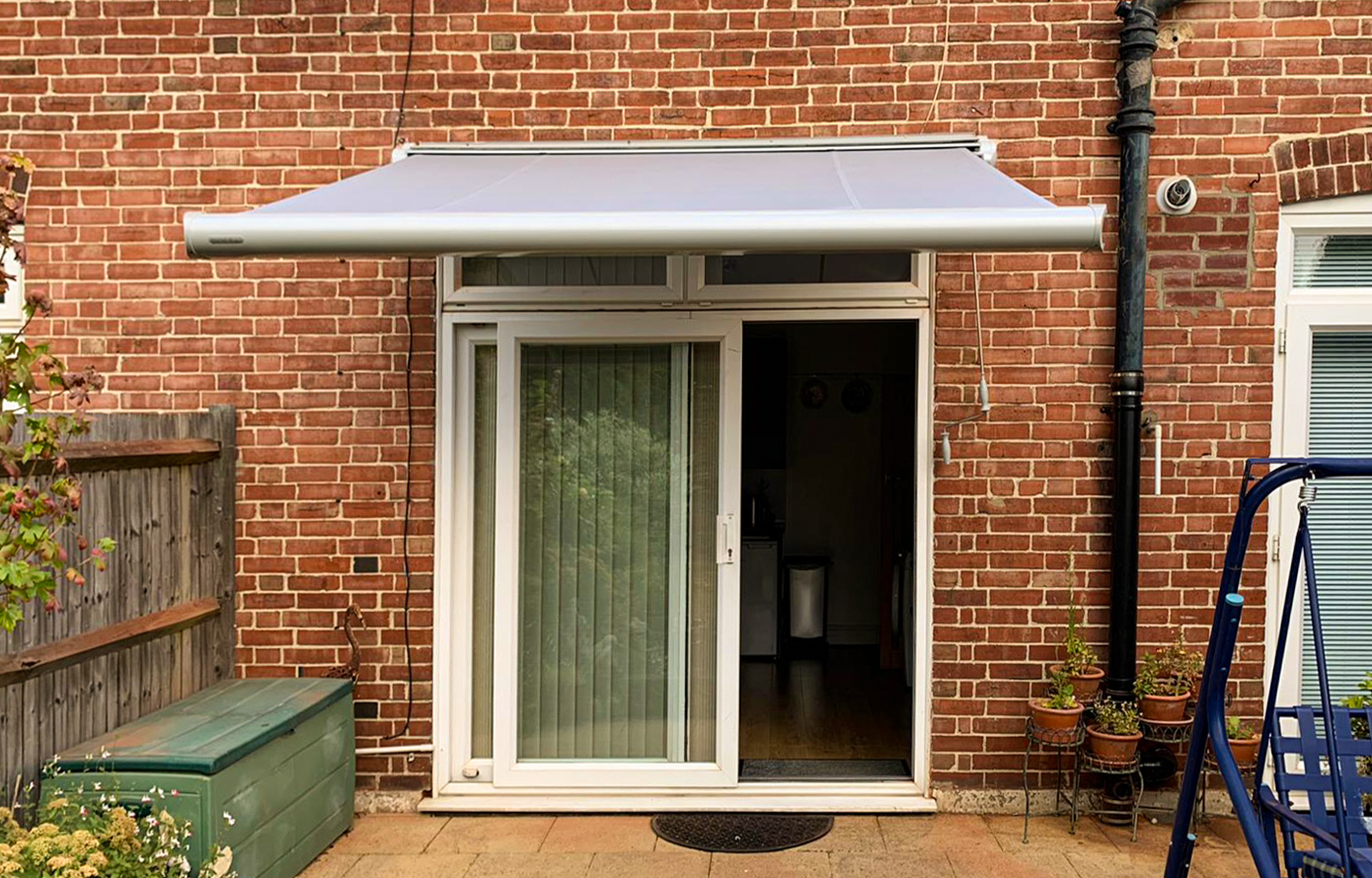 Markilux 990 awning