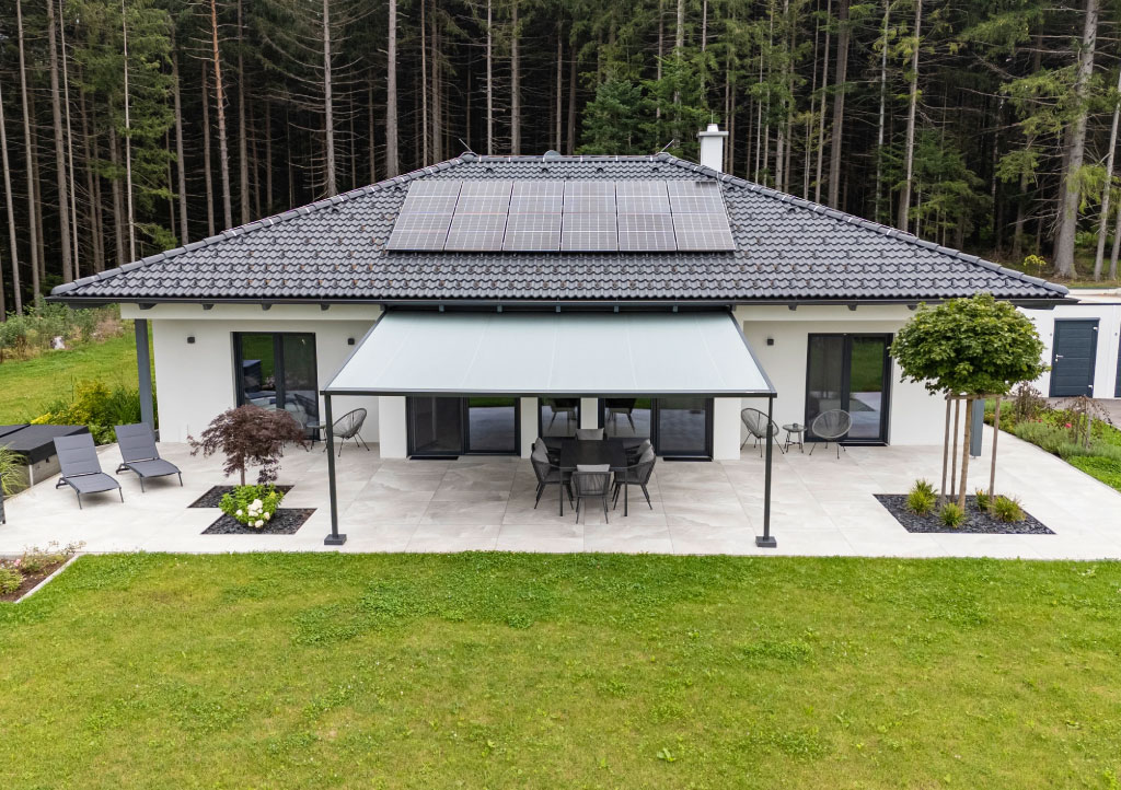 Markilux Pergola Style bungalow installation from above